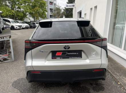 Toyota - bZ4X