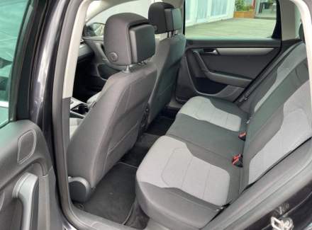 Volkswagen - Passat
