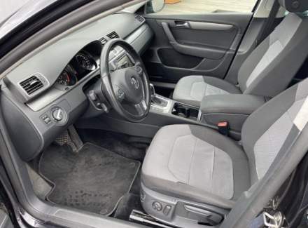 Volkswagen - Passat