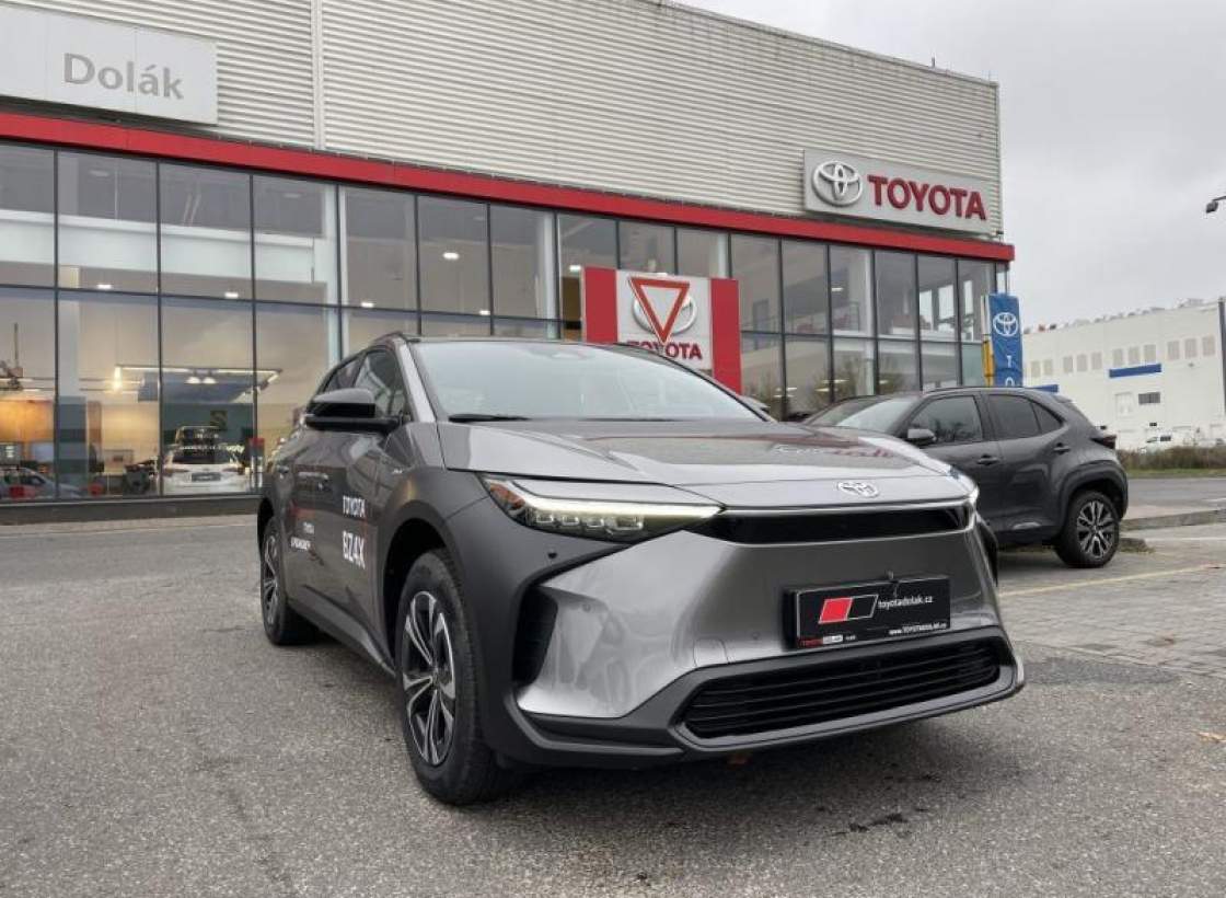 Toyota - bZ4X