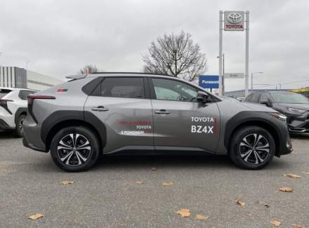 Toyota - bZ4X