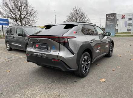 Toyota - bZ4X