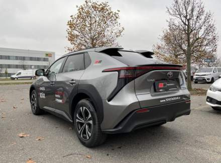 Toyota - bZ4X