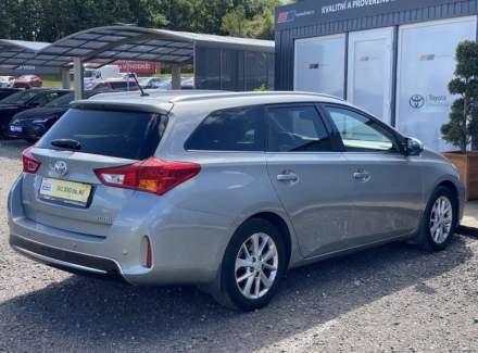 Toyota - Auris