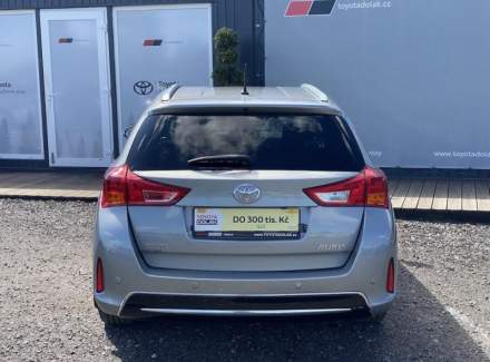 Toyota - Auris