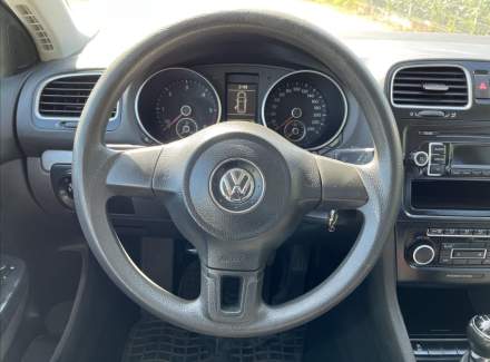 Volkswagen - Golf
