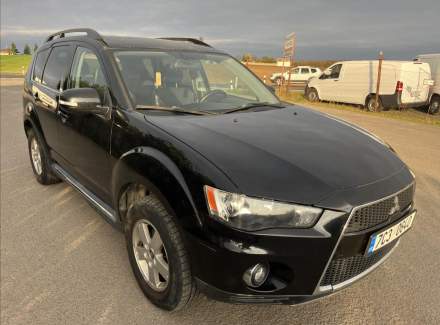 Mitsubishi - Outlander