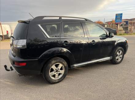 Mitsubishi - Outlander