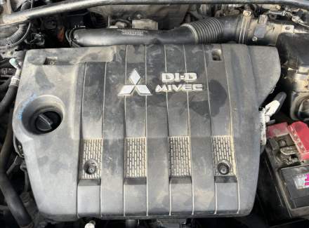 Mitsubishi - Outlander