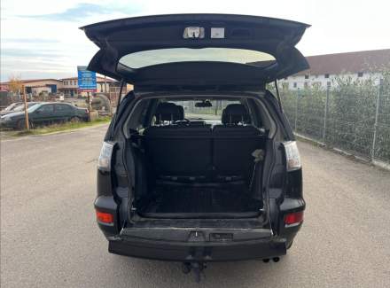 Mitsubishi - Outlander