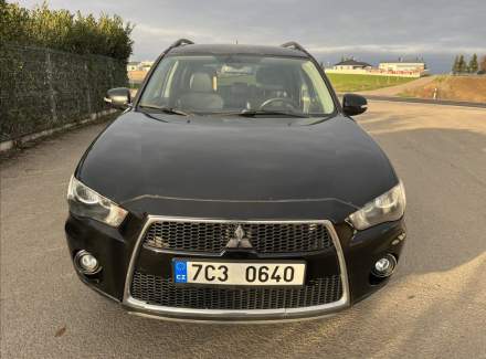 Mitsubishi - Outlander