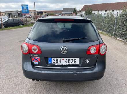Volkswagen - Passat