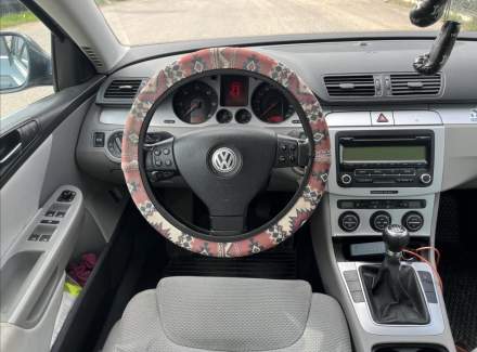 Volkswagen - Passat