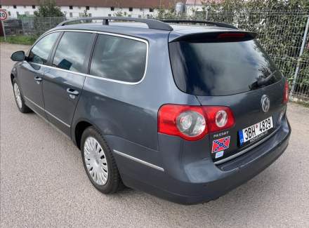 Volkswagen - Passat