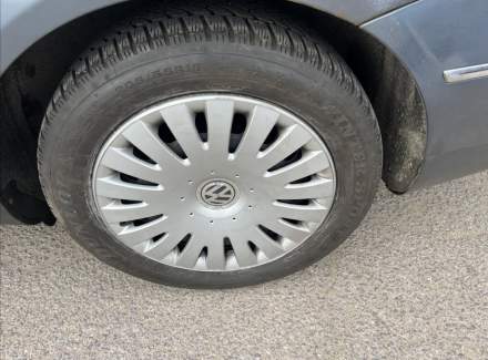 Volkswagen - Passat