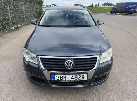 Volkswagen - Passat