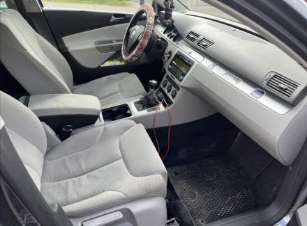 Volkswagen - Passat
