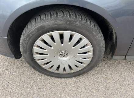 Volkswagen - Passat