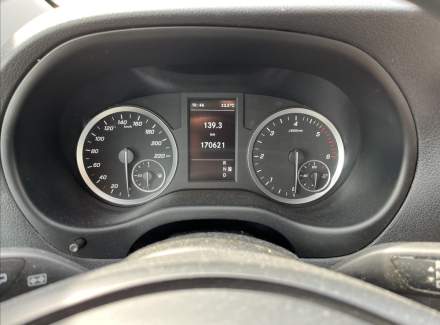 Mercedes-Benz - Vito