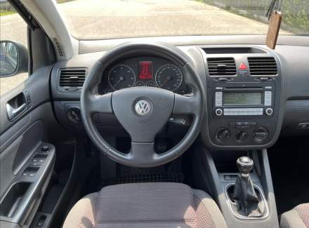 Volkswagen - Golf