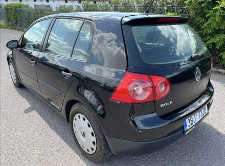 Volkswagen - Golf
