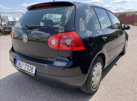 Volkswagen - Golf