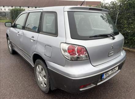 Mitsubishi - Outlander