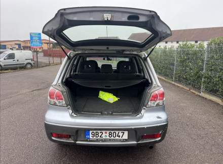 Mitsubishi - Outlander