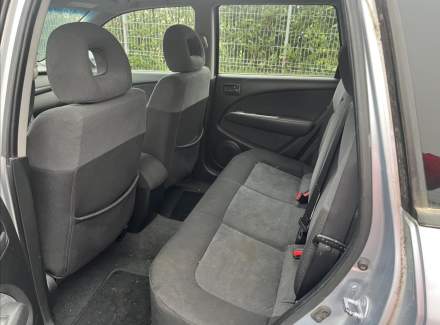 Mitsubishi - Outlander