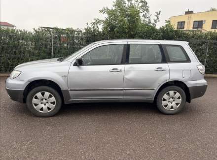 Mitsubishi - Outlander
