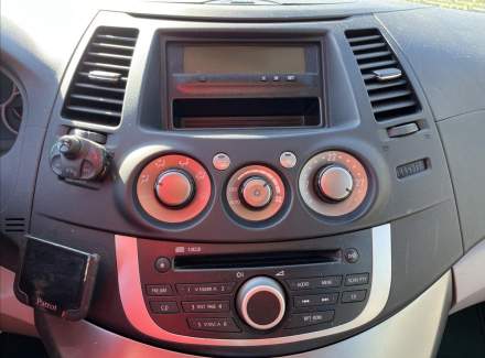 Mitsubishi - Grandis