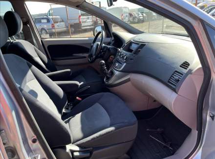 Mitsubishi - Grandis