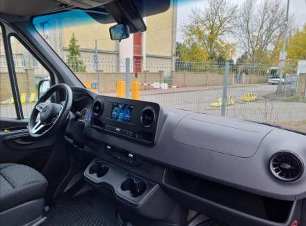 Mercedes-Benz - Sprinter