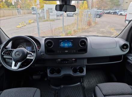 Mercedes-Benz - Sprinter
