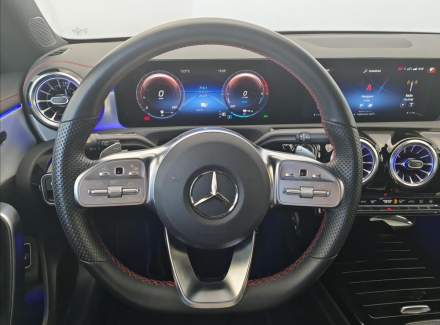 Mercedes-Benz - CLA