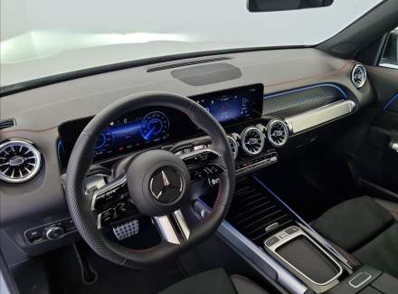 Mercedes-Benz - EQB