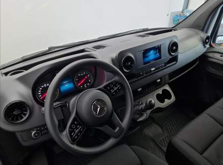 Mercedes-Benz - Sprinter