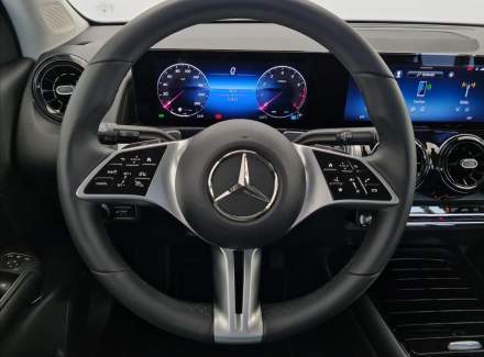 Mercedes-Benz - GLB