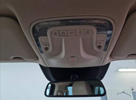 Mercedes-Benz - V-class