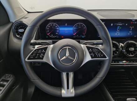 Mercedes-Benz - GLB