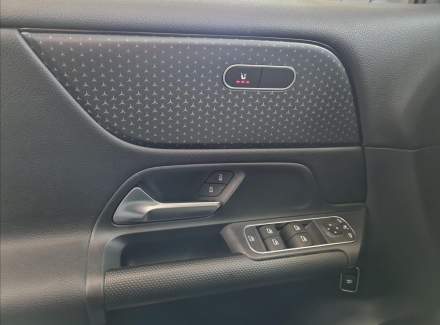 Mercedes-Benz - GLB