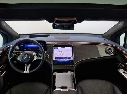 Mercedes-Benz - EQE