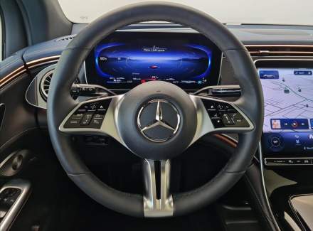 Mercedes-Benz - EQE