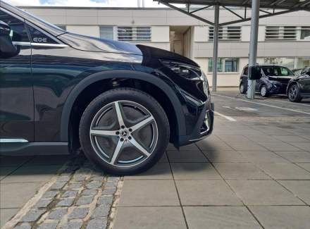 Mercedes-Benz - EQE
