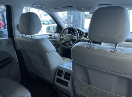 Mercedes-Benz - M-class