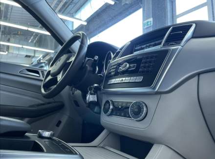 Mercedes-Benz - M-class