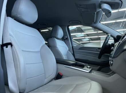 Mercedes-Benz - M-class