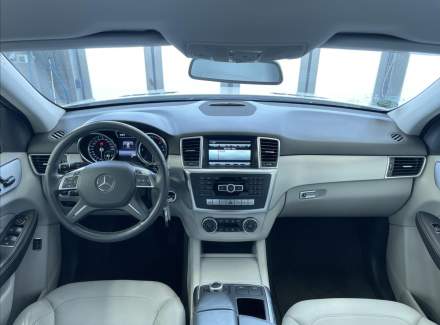 Mercedes-Benz - M-class