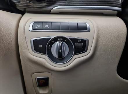 Mercedes-Benz - V-class