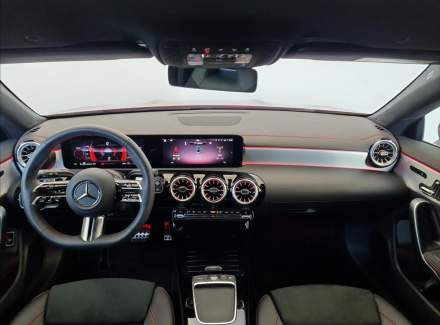 Mercedes-Benz - CLA